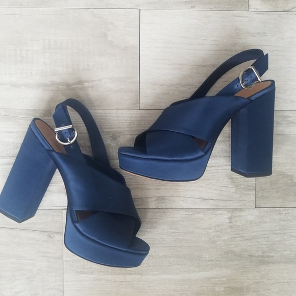 SCHUTZ Womens Millie